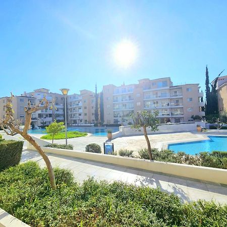 Elysia Park Apartments Pafos Exterior foto