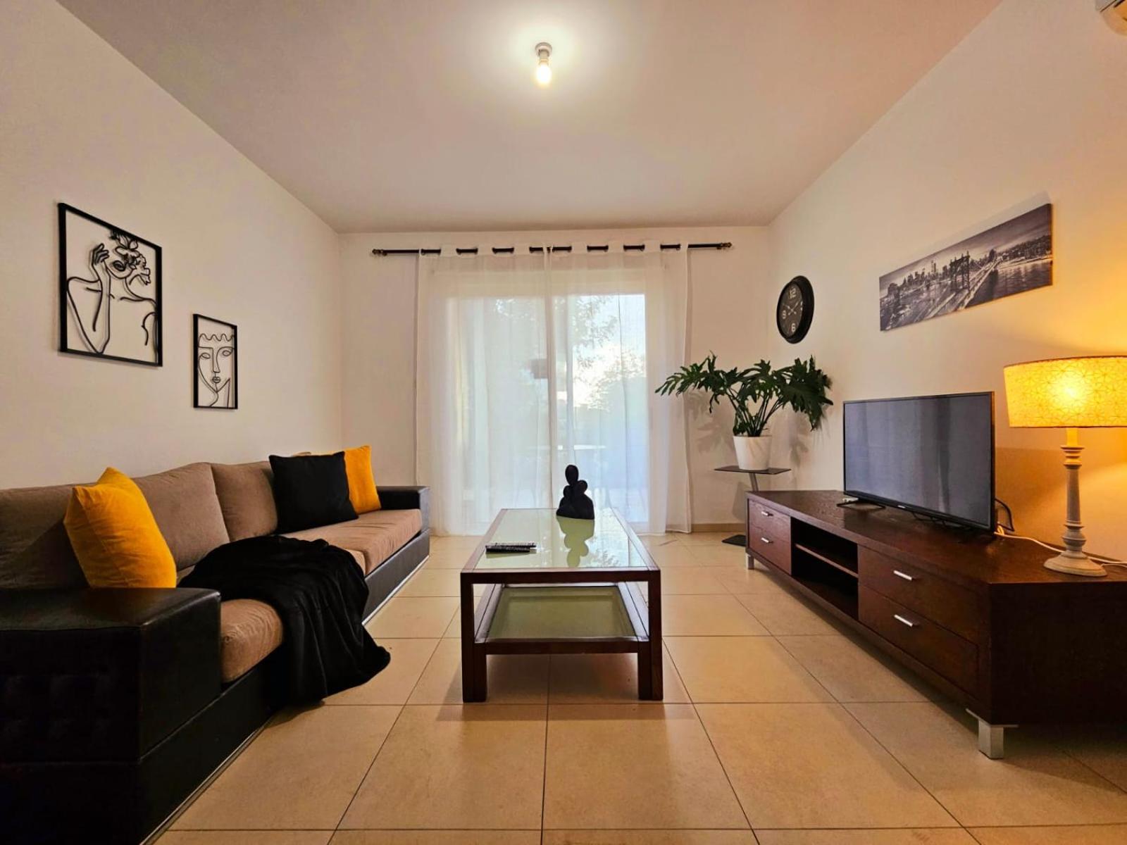 Elysia Park Apartments Pafos Exterior foto
