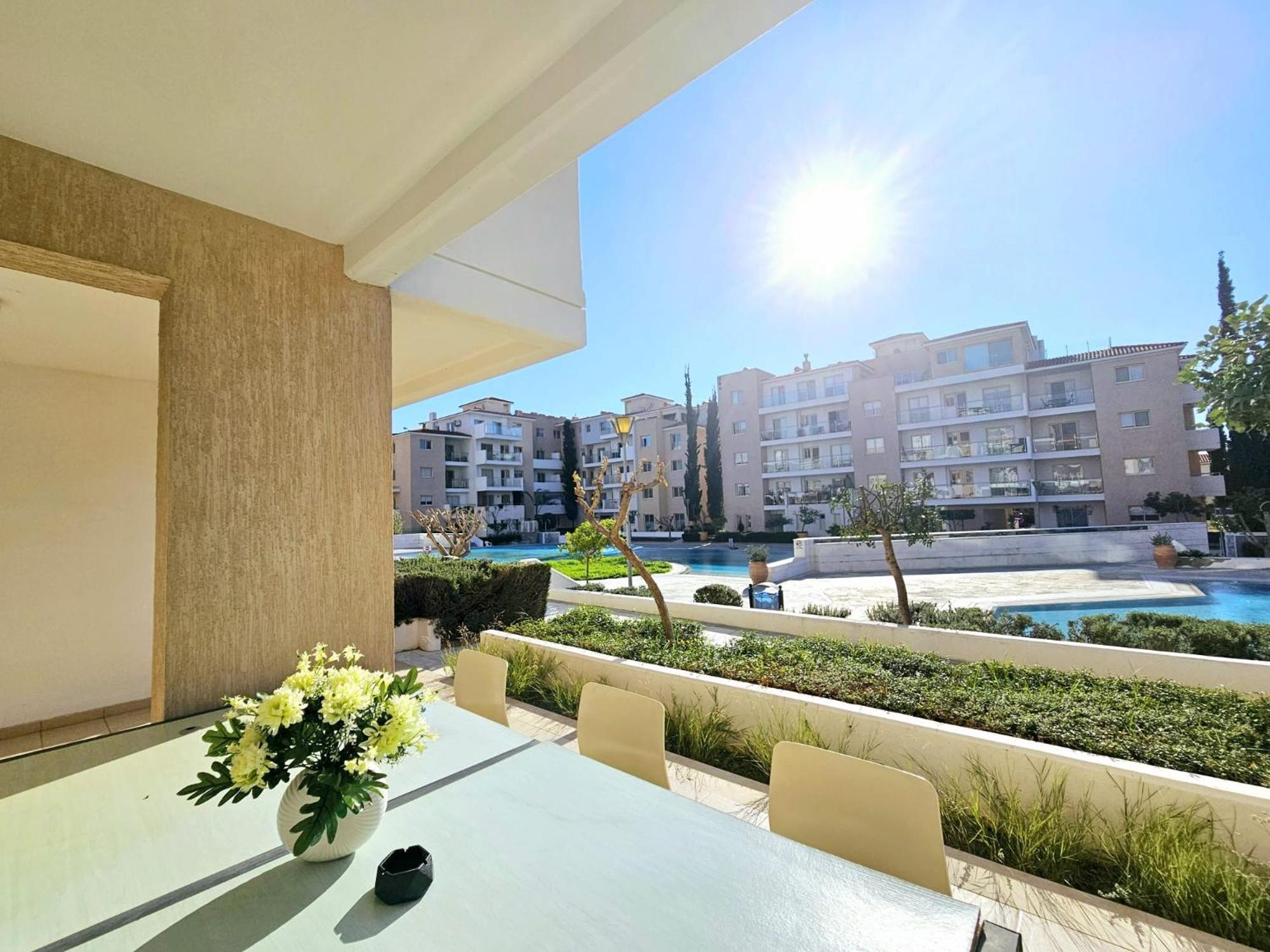 Elysia Park Apartments Pafos Exterior foto
