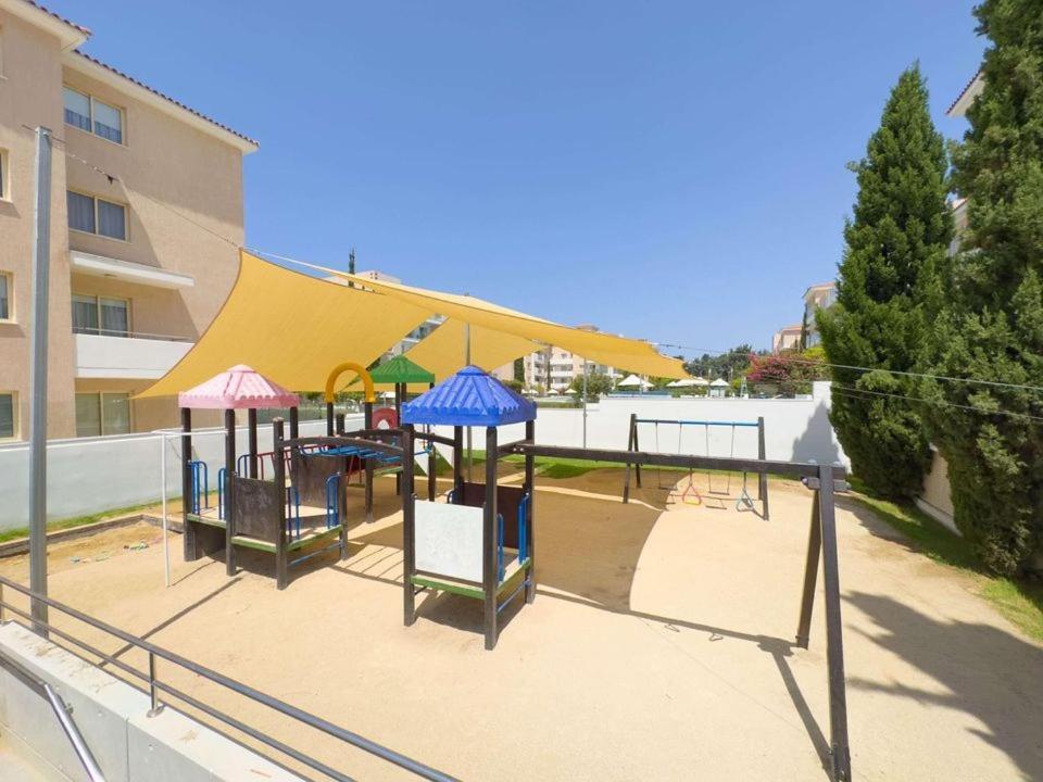 Elysia Park Apartments Pafos Exterior foto