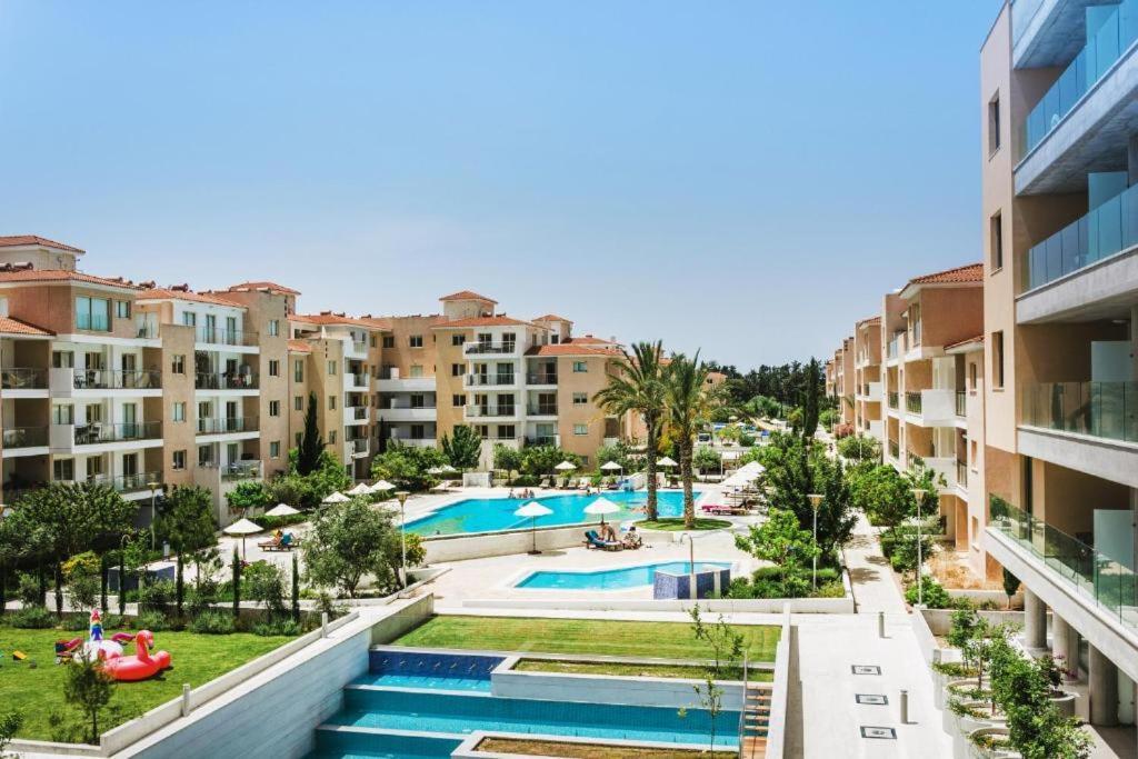 Elysia Park Apartments Pafos Exterior foto